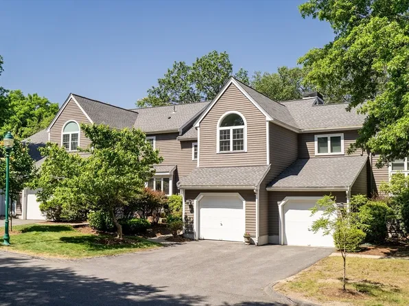68 Bishops Forest Dr Unit 68, Waltham, MA 02452