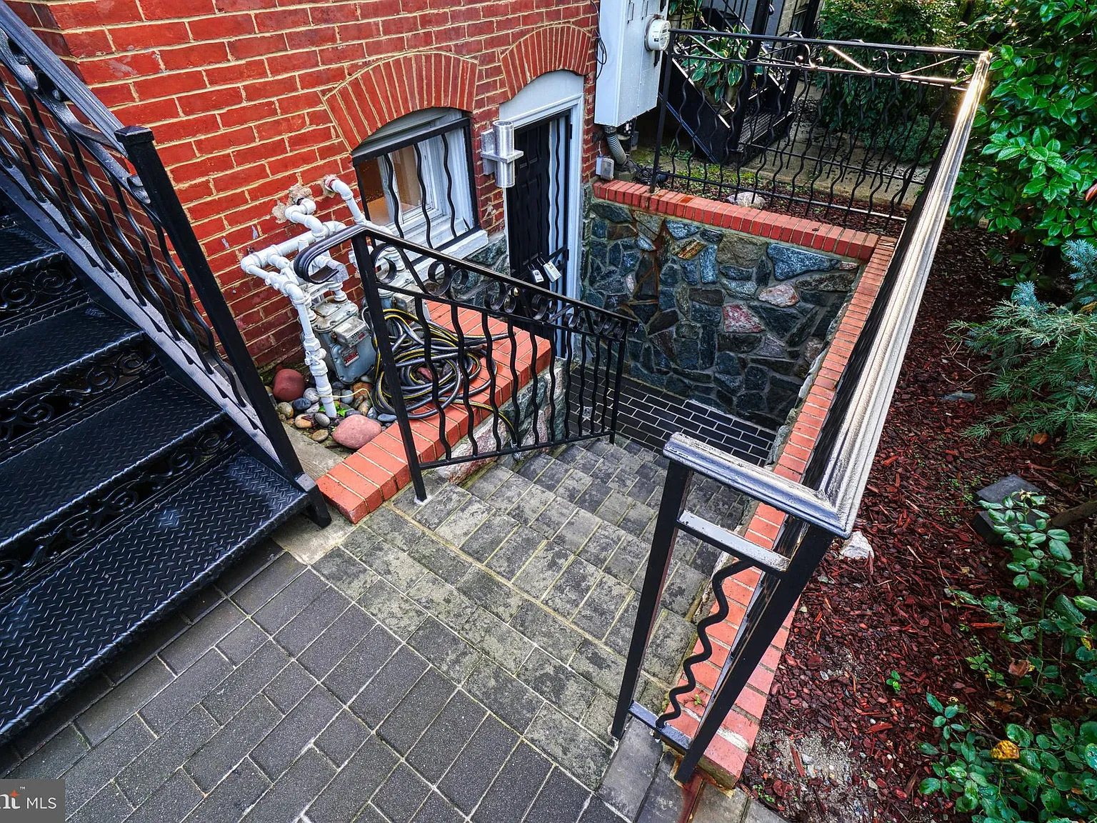 1 bed, 3344 sqft, $3,200 — Photo 2