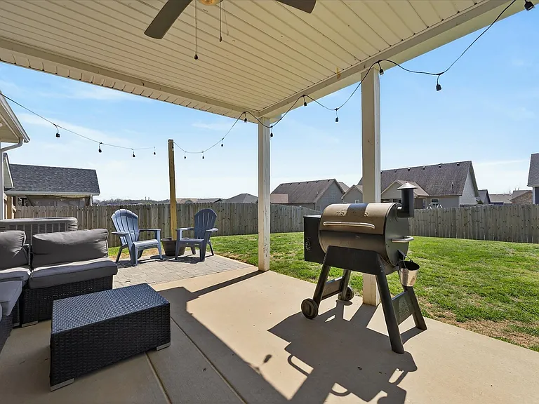 1044 Charles Thomas Dr — Photo 34