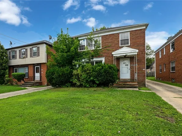 13726 Cedar Rd, University Heights, OH 44118
