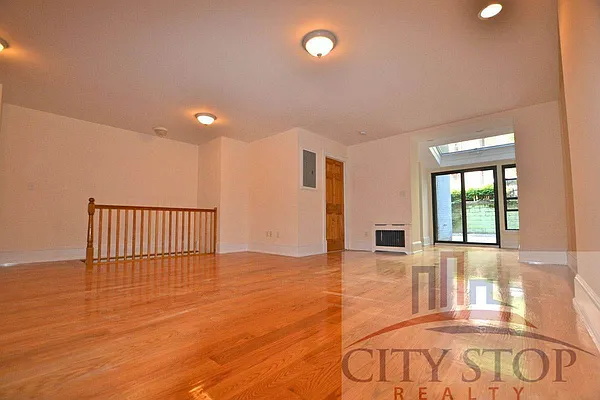 Rented by City Stop Realty | media 1