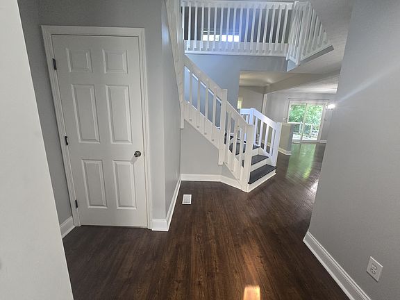3rd image of 4203 Cedar View Ct