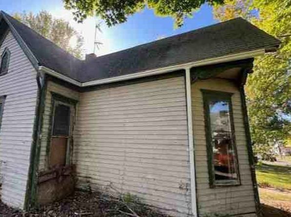 10 S Indiana St, Elberfeld, IN 47613
