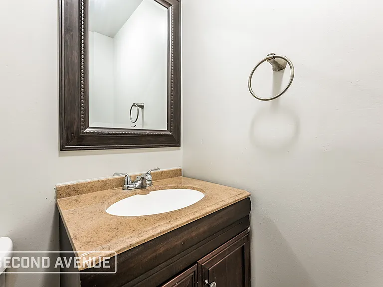 1003 Locust Dr — Photo 18