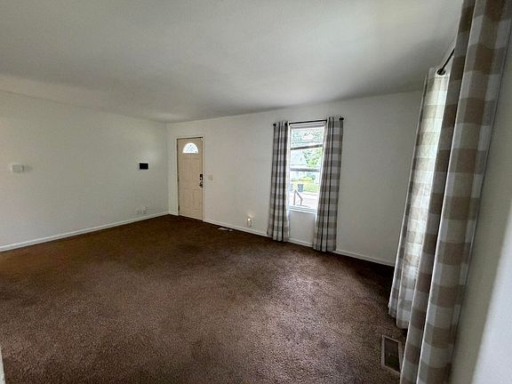 5th image of 1016 Palmer Ave