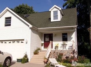 1789 Beechcroft St, Keego Harbor, MI 48320