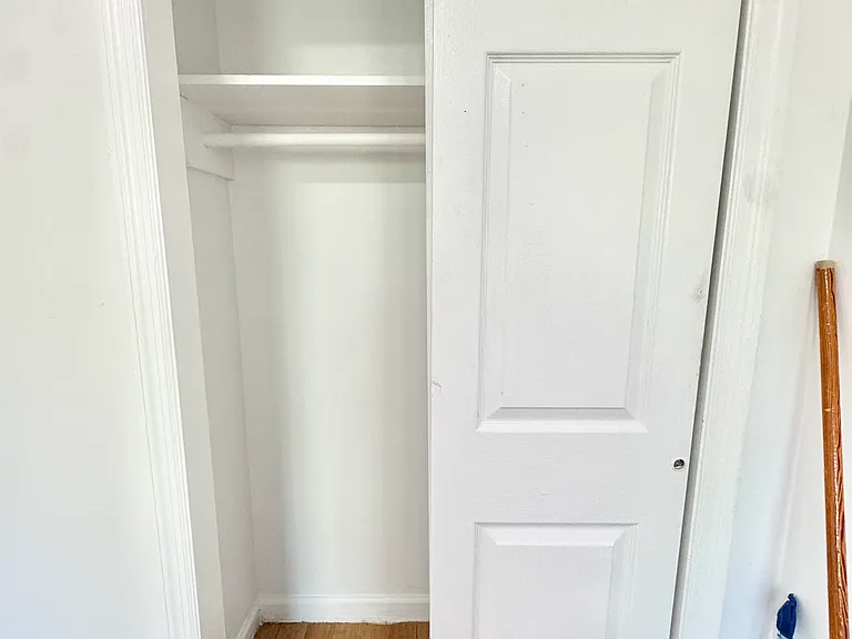 498 Vermont St #2F — Photo 16