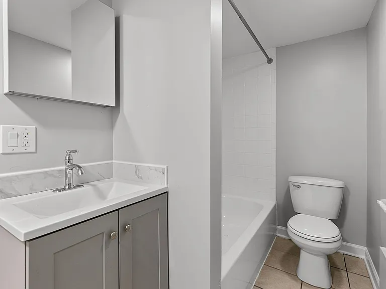 6007 N Kenmore Ave — Photo 10