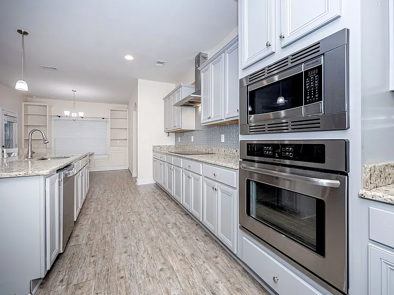 1013 Silverbell Cv — Photo 6