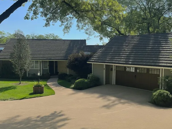 2100 Inverness Dr, Lawrence, KS 66047