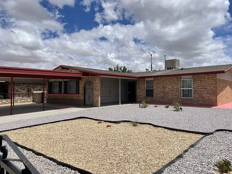 10604 Fieldrock Ct — Photo 3