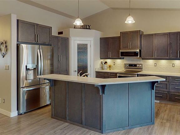 4th image of 1363 N Bissett Pl