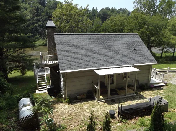 3340 Old River Ln, Independence, VA 24348
