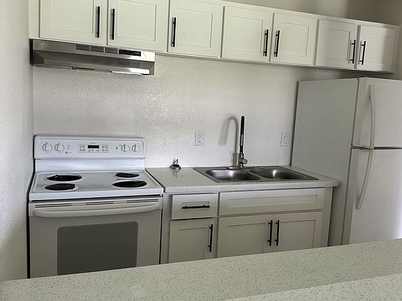 3rd image of 120 E Schunior St #11