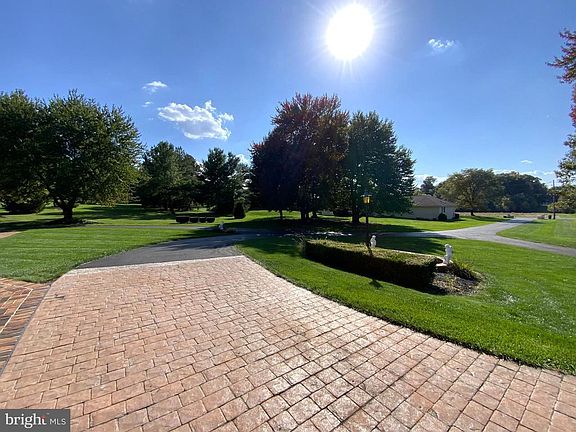 5th image of 2673 Kissel Hill Rd
