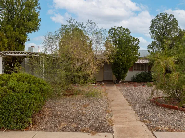 624 Ortiz Dr SE, Albuquerque, NM 87108