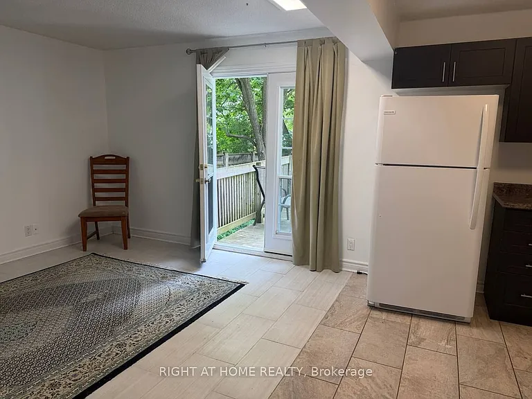 278 Waratah Ave — Photo 5