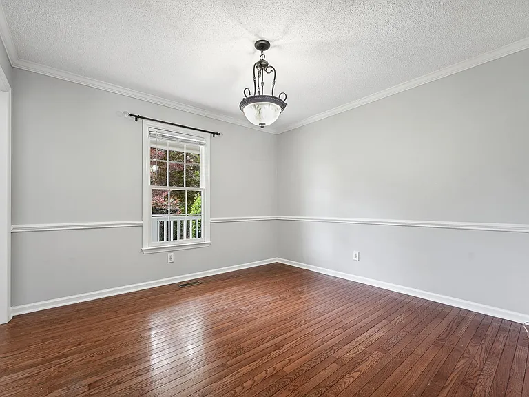 223 Wintergreen Dr — Photo 17