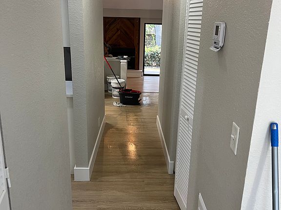 5th image of 2711 SE 17th St APT E