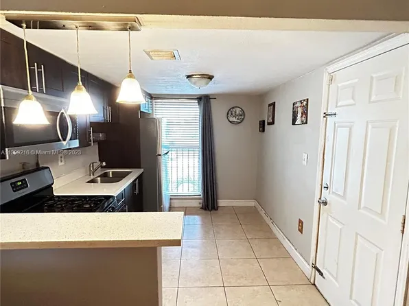 241 S Royal Poinciana Blvd APT 306, Miami Springs, FL 33166