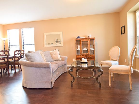 4th image of 203 Briarwood Dr