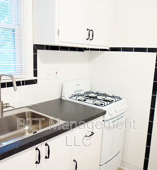 8107 Greenwood Ave #2 — Photo 23