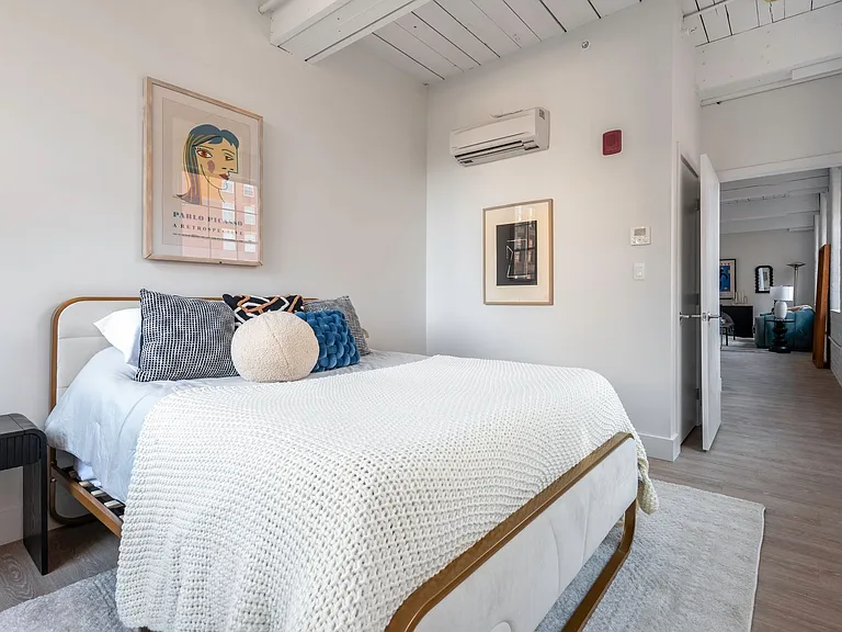 Essex St. Lofts — Photo 7
