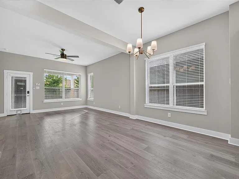 18410 Central Creek Dr — Photo 7
