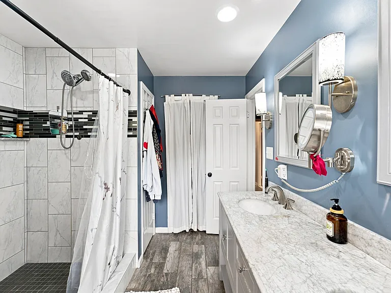 500 Beacon Dr — Photo 21