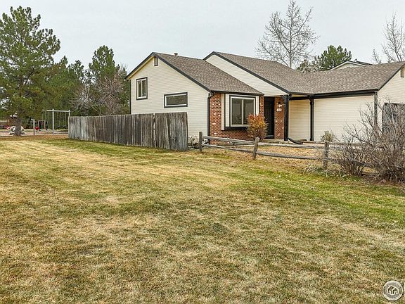 4th image of 273 Lilac Cir