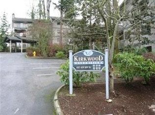402 10th St APT F301, Kirkland, WA 98033