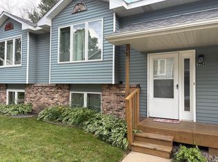 3268 Edgerton St, Vadnais Heights, MN 55127