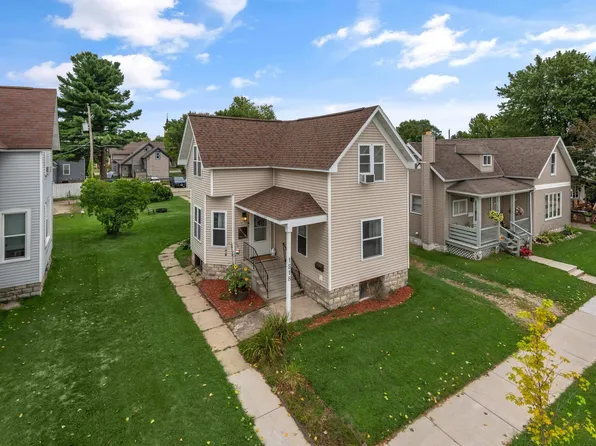1518 Garfield Ave, Marinette, WI 54143