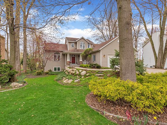 3rd image of 7529 Hidden Forest Dr