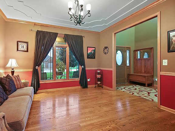 2nd image of 175 Barrington Dr