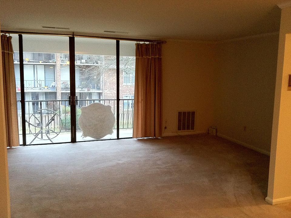 Living room with balcony