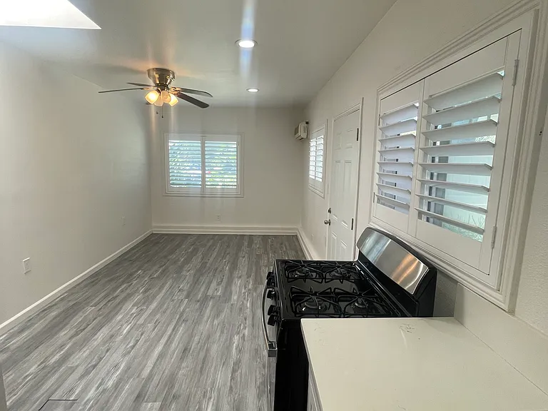 7844 Nevada Ave — Photo 8