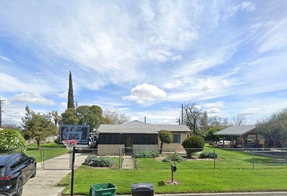2nd image of 909 Flory Avenue
