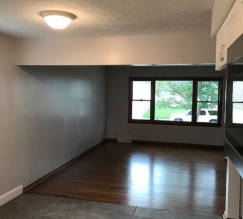 5th image of 724 Roanoke Ave