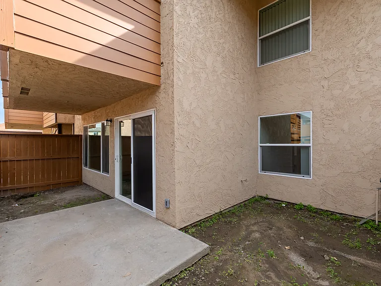 Oakbrook Apartments — Photo 16