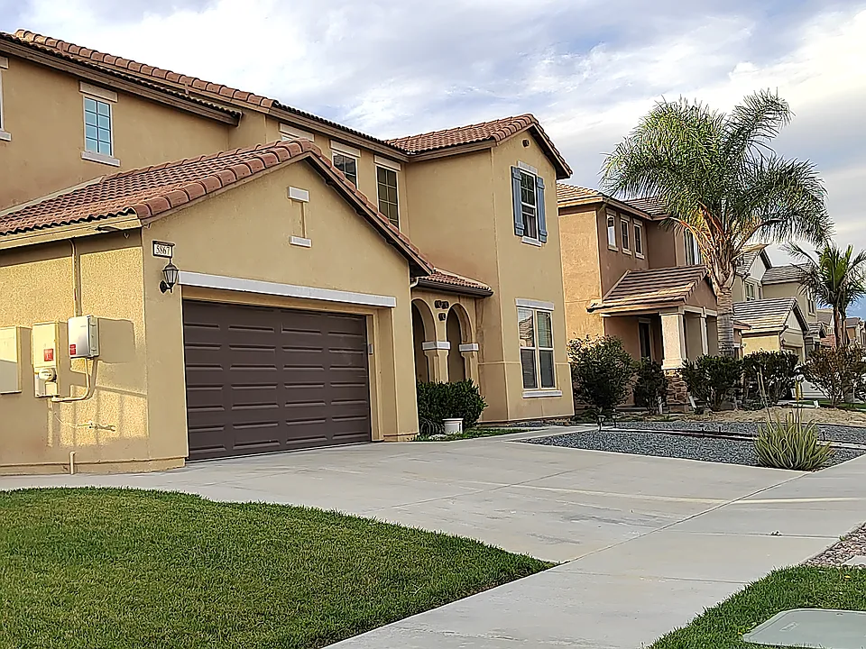 5867 Berryhill Dr