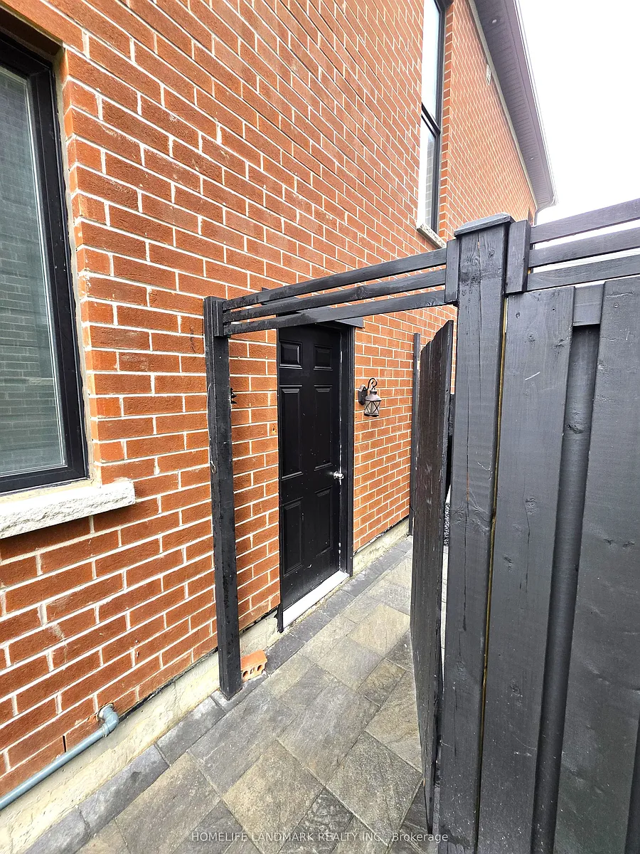Building Photo - 143 William Booth Ave #BASEMENT