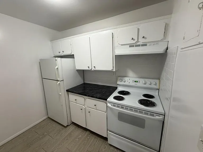 37 Rome Ave — Photo 4