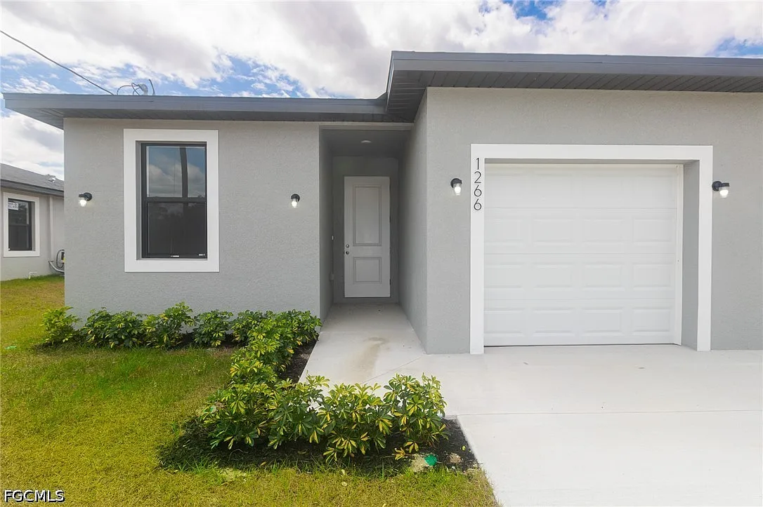 3 bed, 2.0 bath, 1084 sqft, $1,650 — Photo 3