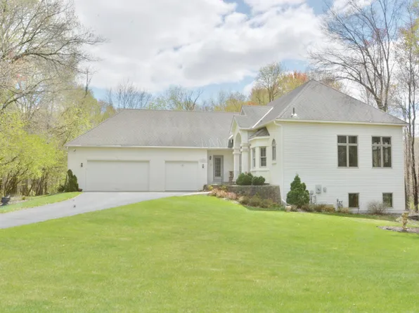 14235 Isanti St NE, Ham Lake, MN 55304