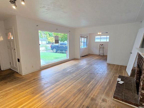 2nd image of 1235 W Dayton Ave
