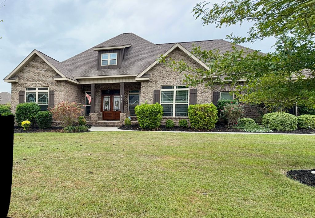 211 Woodlands Blvd - Property Image