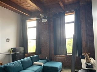 24 Norman St APT 304, Salem, MA 01970