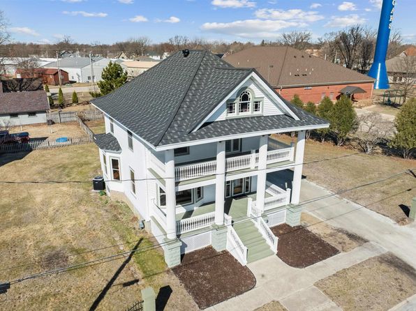 205 N Carpenter St, Sumner, IA 50674