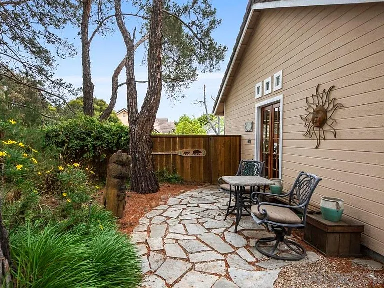11205 Candleberry Ct — Photo 30
